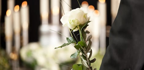 Consegna di fiori per lutto