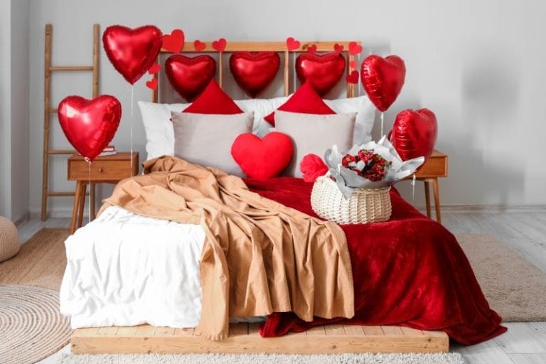 camera molto ben arredata per San Valentino