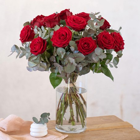 Twelve Red Roses